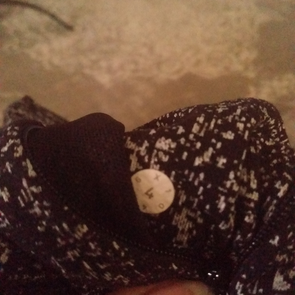 Lululemon Jacket 🖤🤍 - Picture 8 of 11